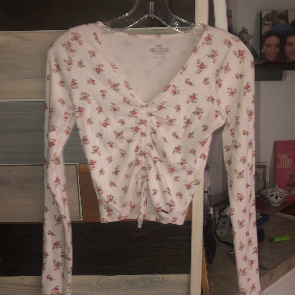 Hollister Baby Flowery Tee - small - very good condition